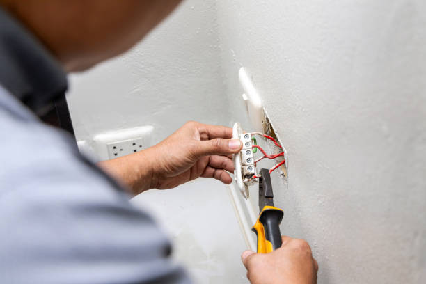 Best Affordable Emergency Electrician  in Comanche, TX